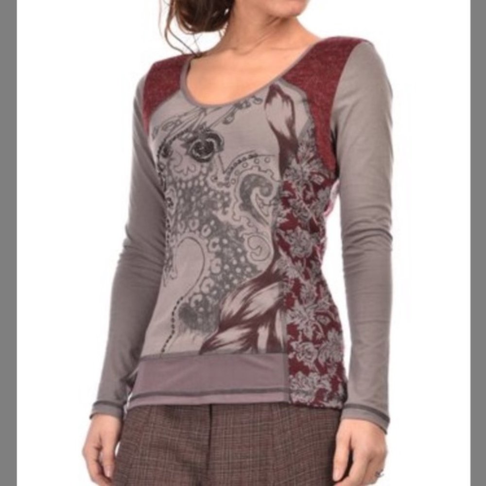 Angels Never Die (ANVRDIE) Gray/Burgundy Paola Top